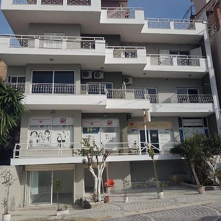 Olivias Apartments City Center Saranda Kültér fotó