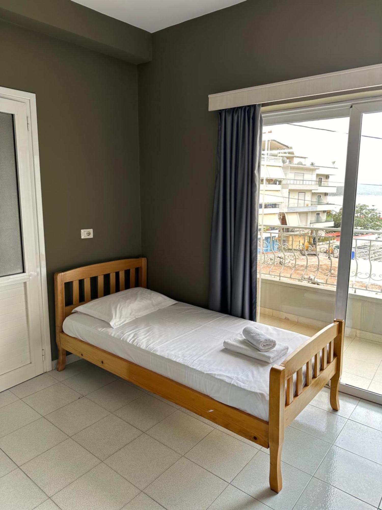 Olivias Apartments City Center Saranda Kültér fotó